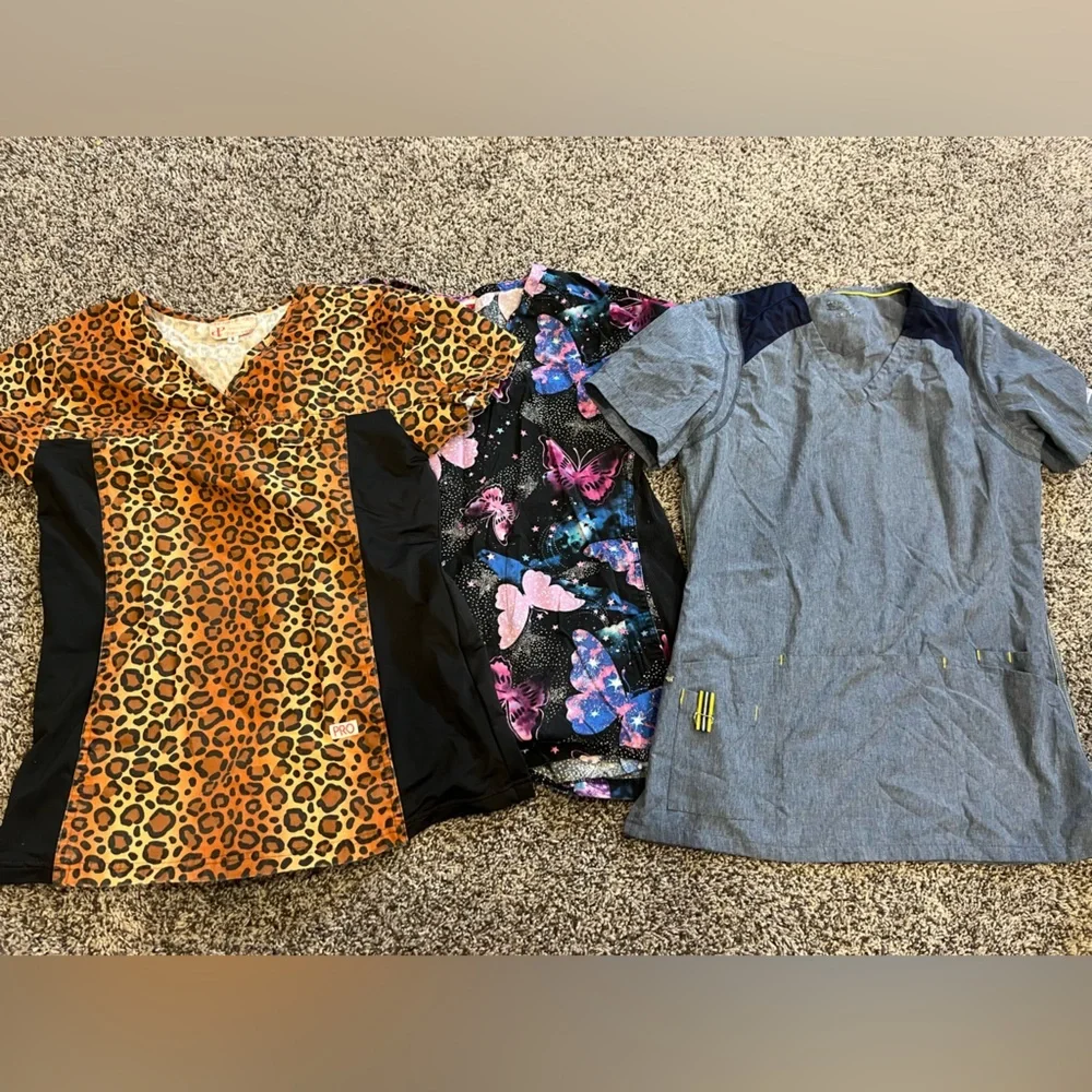 Bundle Mixed Pattern scrub Tops - Picture 1 of 7